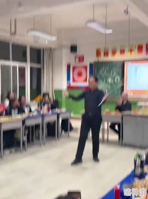 老师好大好爽办公室视频引发网友热议，大家对这种现象表示震惊，同时也呼吁加强校园内的师德建设